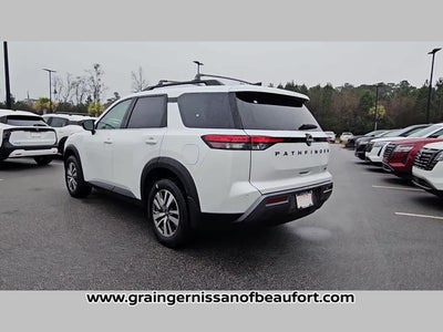 2026 Nissan Pathfinder SL