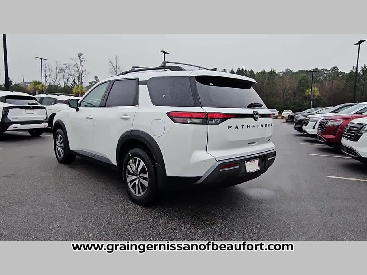 2026 Nissan Pathfinder SL