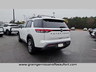 2026 Nissan Pathfinder SL