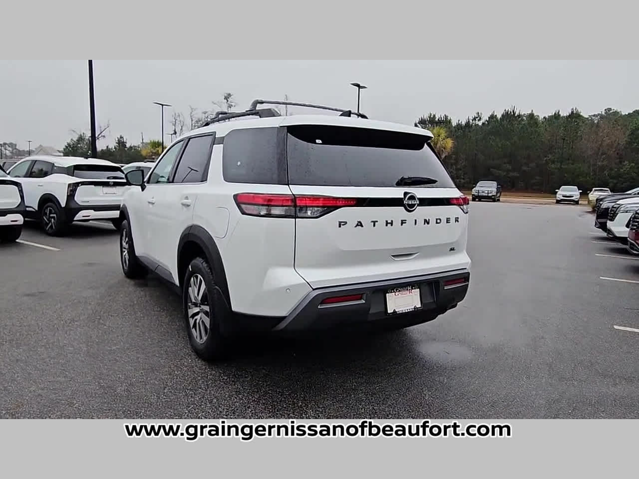 2026 Nissan Pathfinder SL