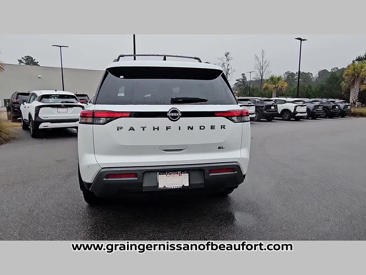 2026 Nissan Pathfinder SL