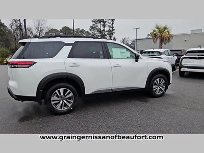 2026 Nissan Pathfinder SL