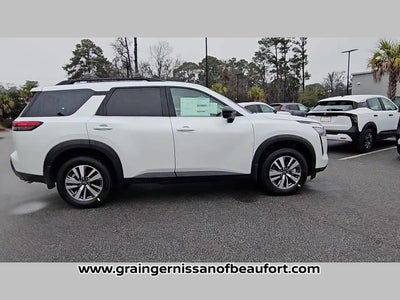 2026 Nissan Pathfinder SL