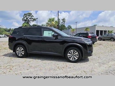 2026 Nissan Pathfinder SL