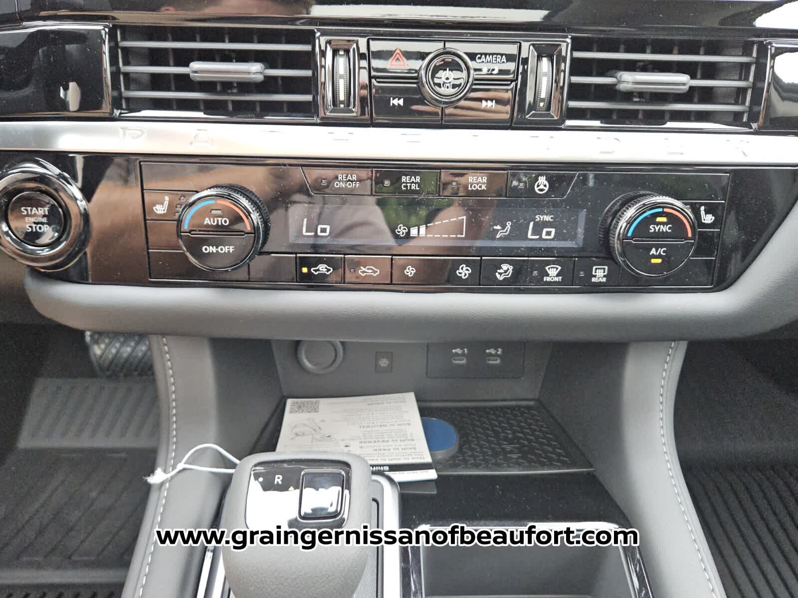 2026 Nissan Pathfinder SL