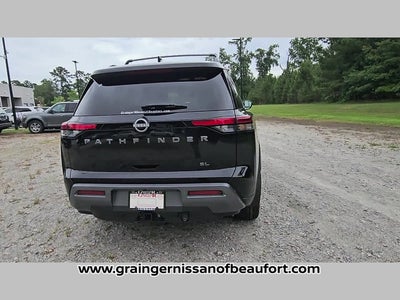 2026 Nissan Pathfinder SL