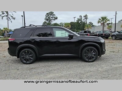 2026 Nissan Pathfinder SL