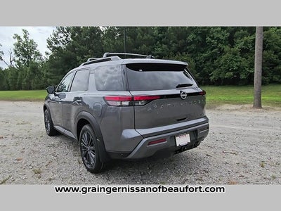 2026 Nissan Pathfinder SL