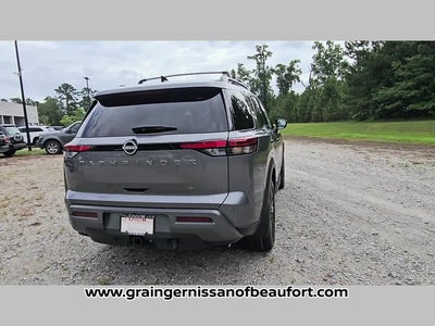 2026 Nissan Pathfinder SL