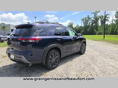 2026 Nissan Pathfinder SL