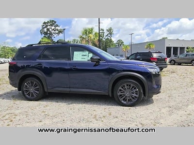 2026 Nissan Pathfinder SL
