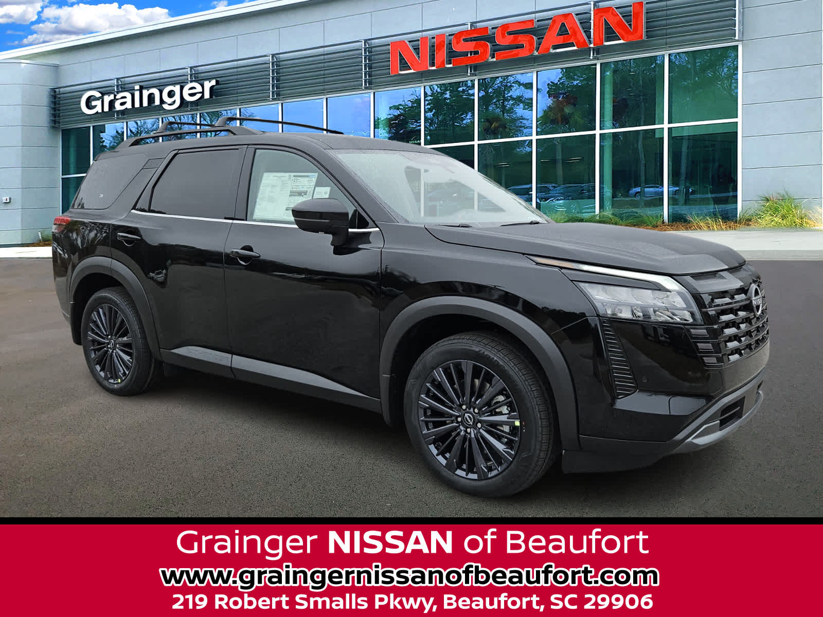 2026 Nissan Pathfinder SL