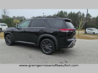 2026 Nissan Pathfinder SL