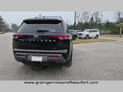 2026 Nissan Pathfinder SL