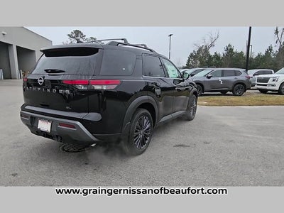 2026 Nissan Pathfinder SL