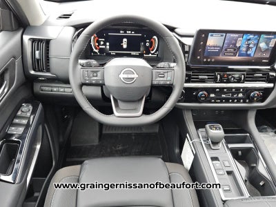 2026 Nissan Pathfinder SL