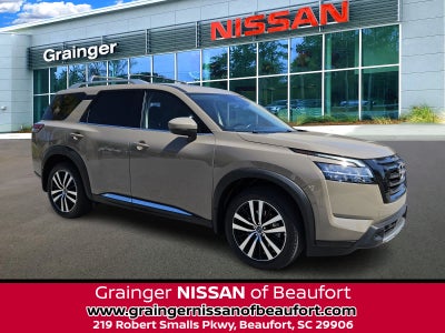 2023 Nissan Pathfinder Platinum