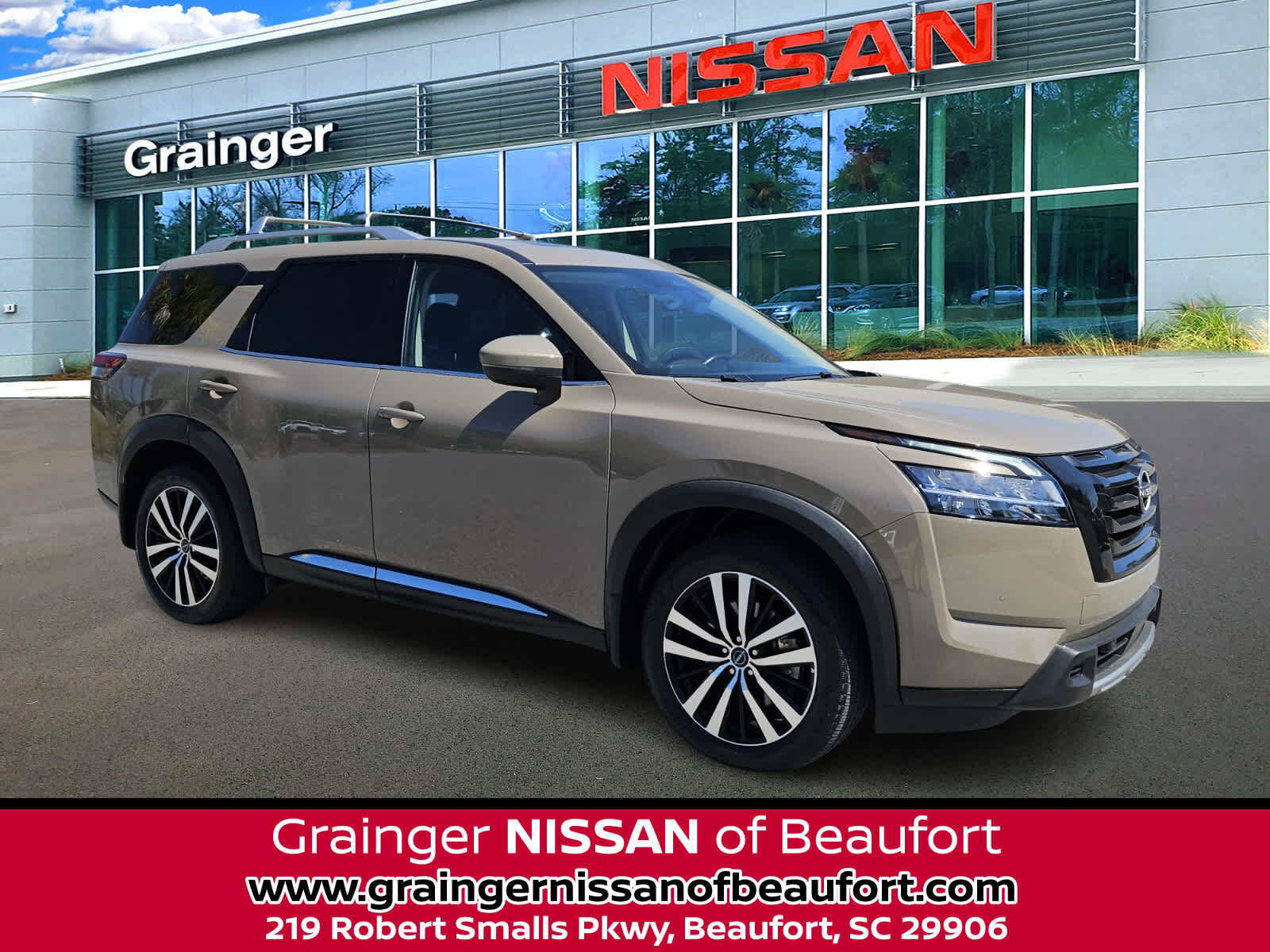 2023 Nissan Pathfinder Platinum