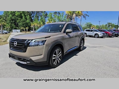 2023 Nissan Pathfinder Platinum