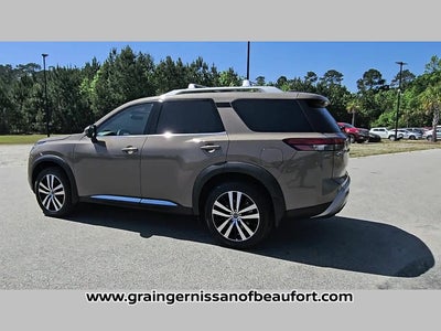 2023 Nissan Pathfinder Platinum