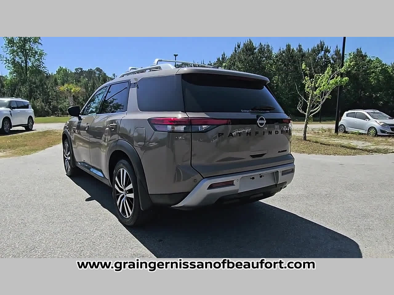 2023 Nissan Pathfinder Platinum