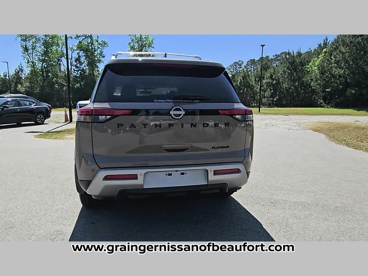 2023 Nissan Pathfinder Platinum