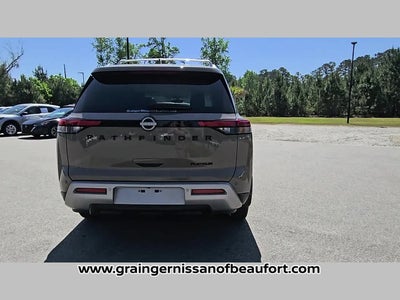 2023 Nissan Pathfinder Platinum