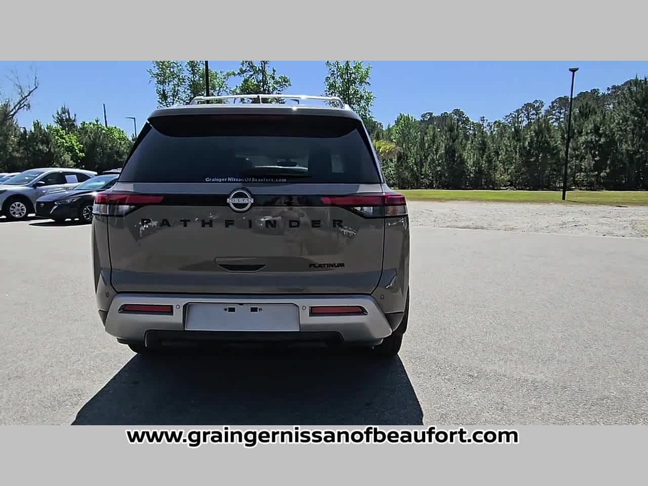 2023 Nissan Pathfinder Platinum