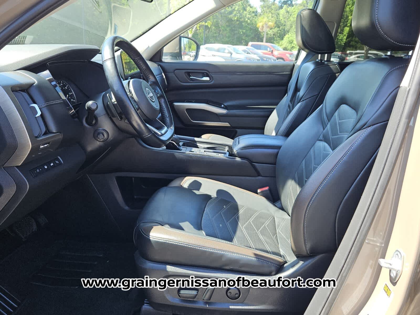 2023 Nissan Pathfinder Platinum