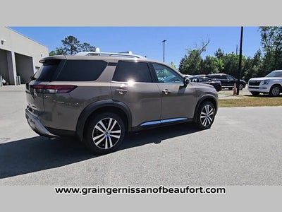2023 Nissan Pathfinder Platinum