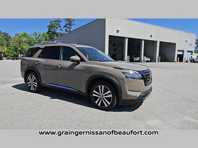 2023 Nissan Pathfinder Platinum