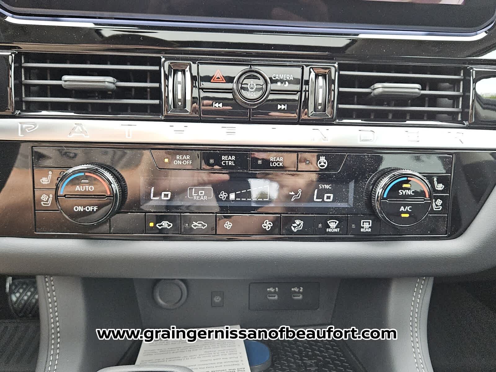 2026 Nissan Pathfinder Platinum