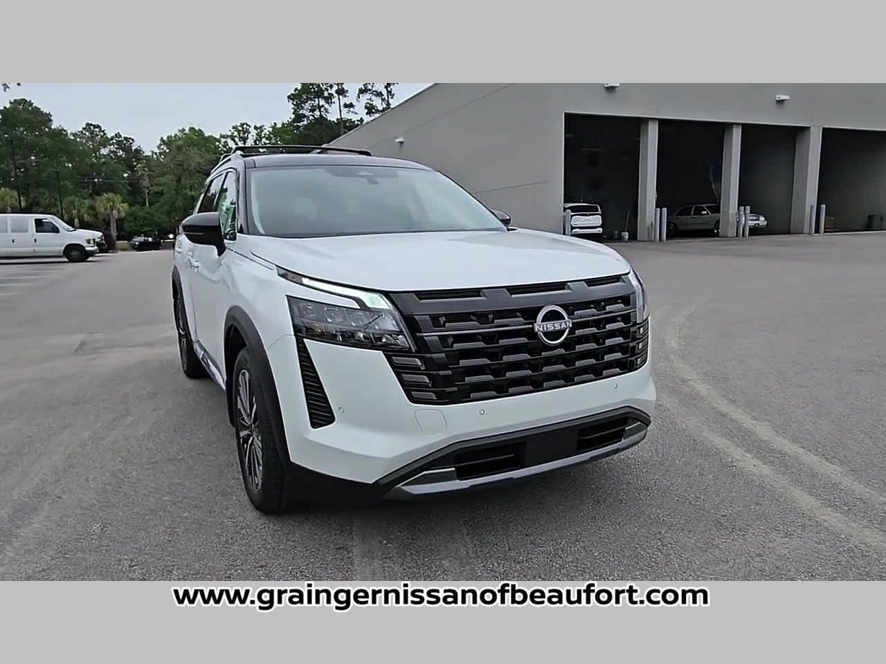 2026 Nissan Pathfinder Platinum