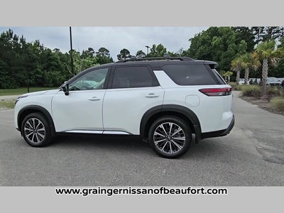 2026 Nissan Pathfinder Platinum