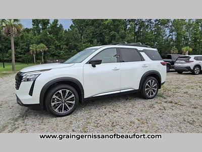 2026 Nissan Pathfinder Platinum
