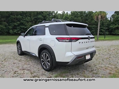 2026 Nissan Pathfinder Platinum