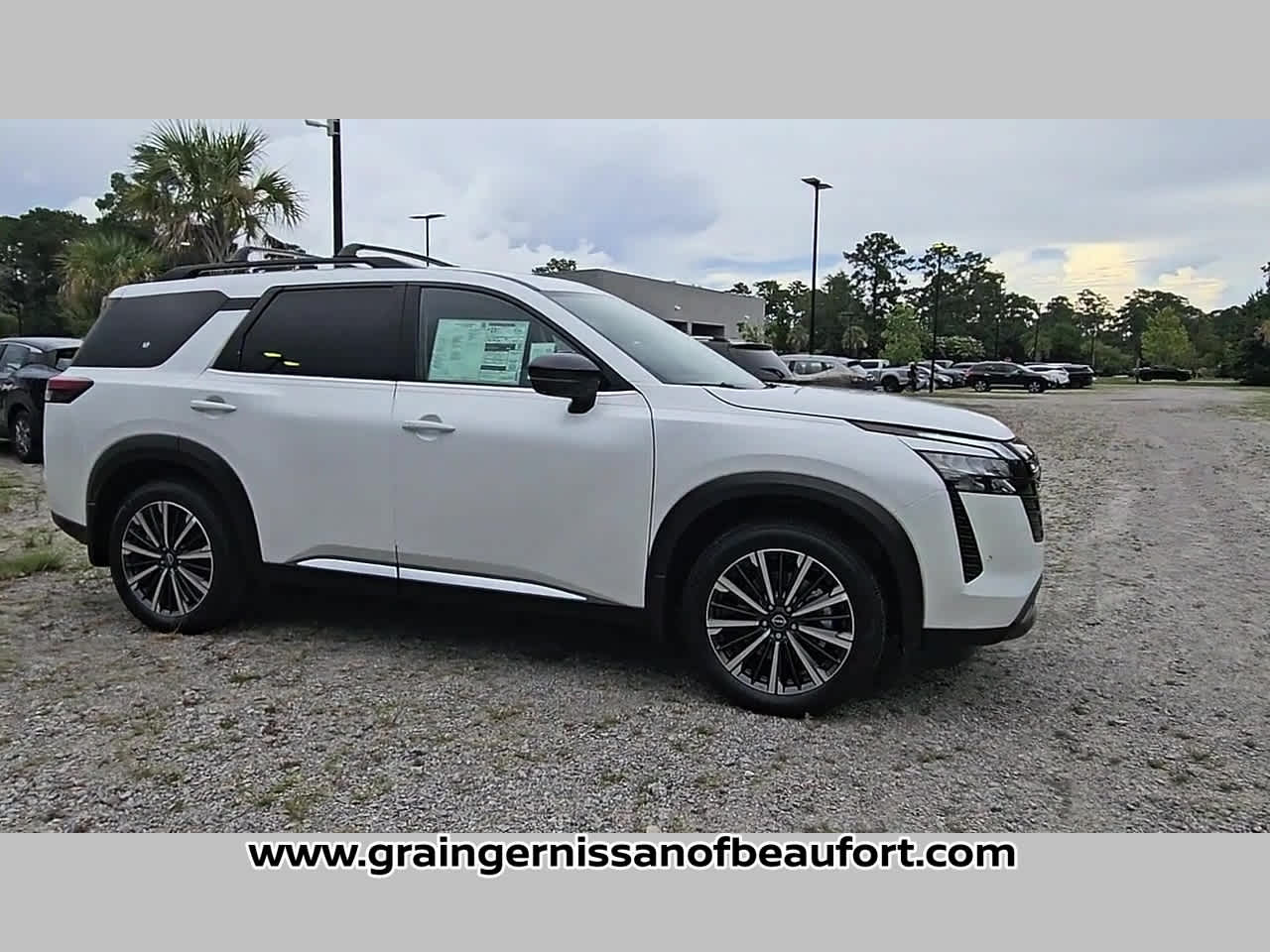 2026 Nissan Pathfinder Platinum