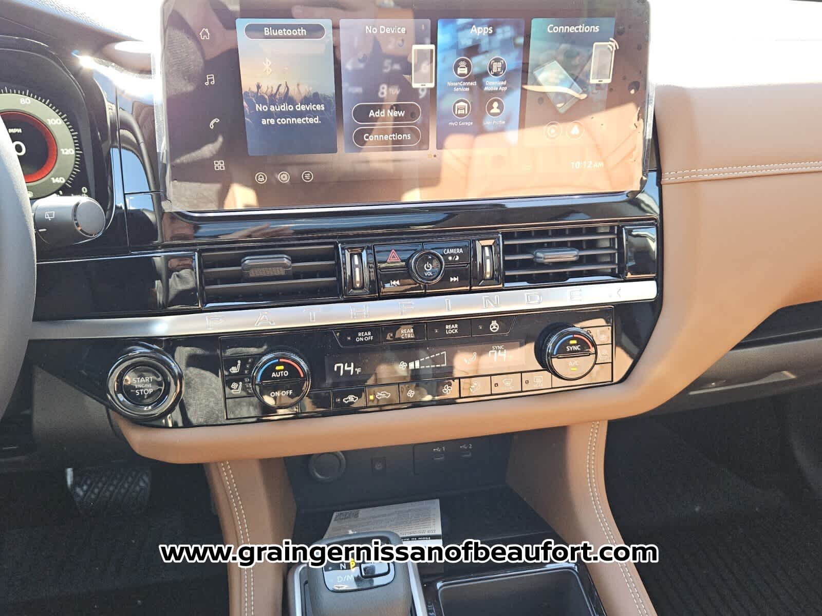 2026 Nissan Pathfinder Platinum