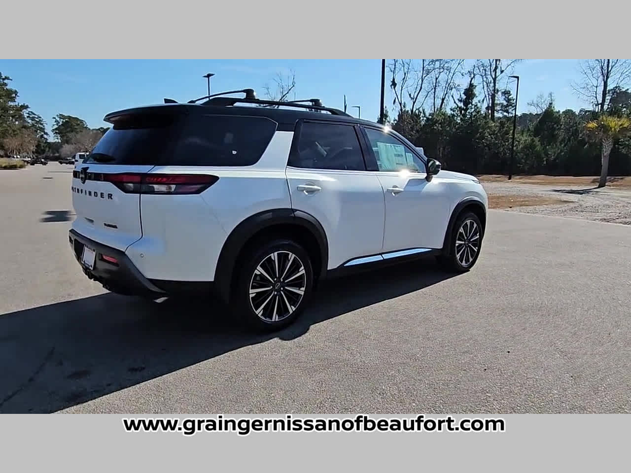 2026 Nissan Pathfinder Platinum