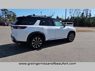2026 Nissan Pathfinder Platinum