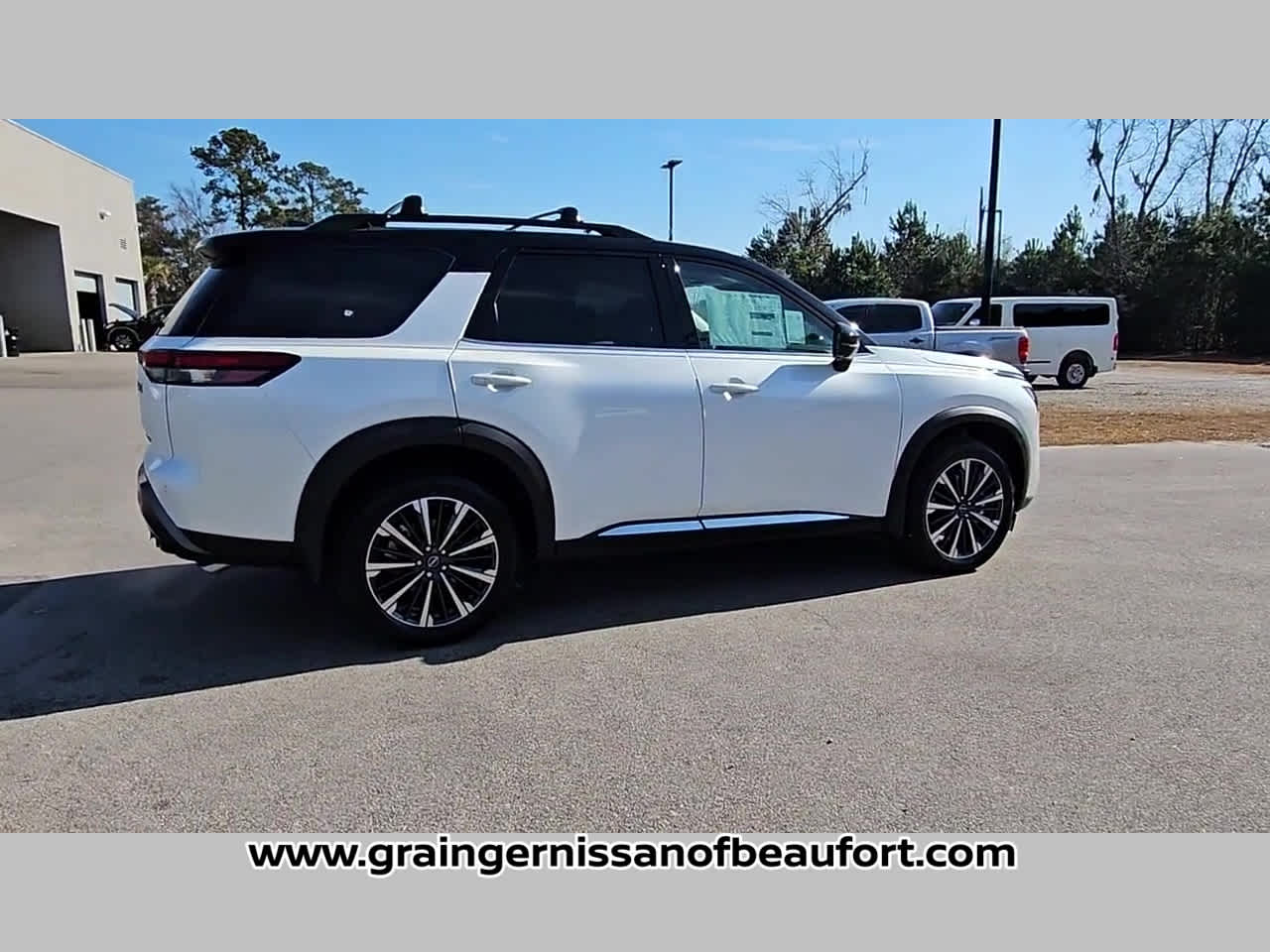 2026 Nissan Pathfinder Platinum