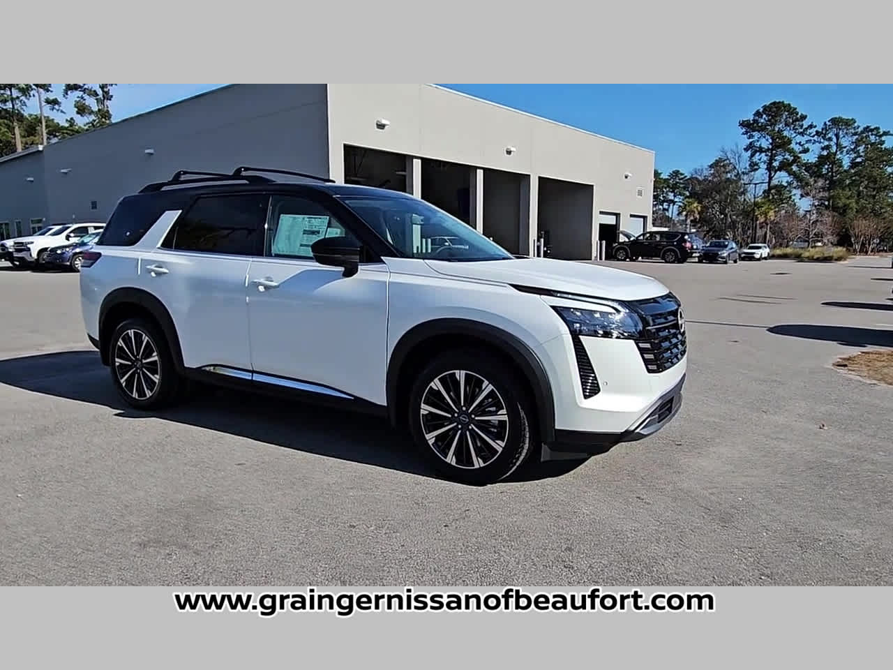 2026 Nissan Pathfinder Platinum