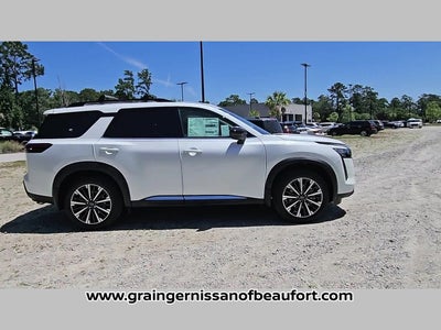 2026 Nissan Pathfinder Platinum