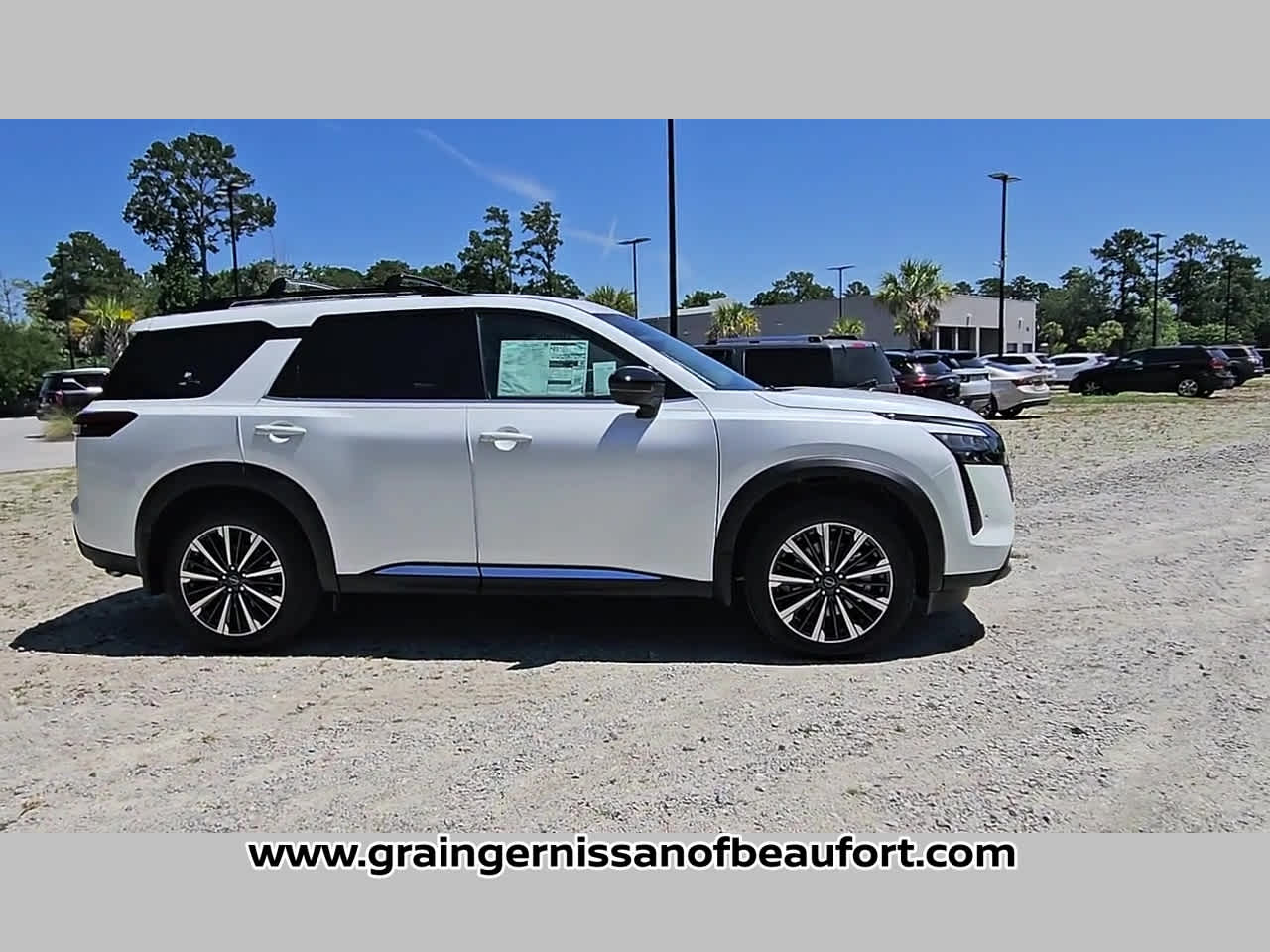 2026 Nissan Pathfinder Platinum