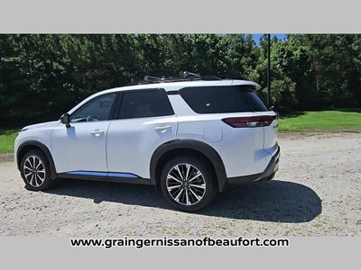 2026 Nissan Pathfinder Platinum