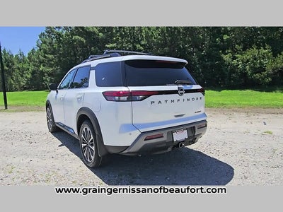 2026 Nissan Pathfinder Platinum