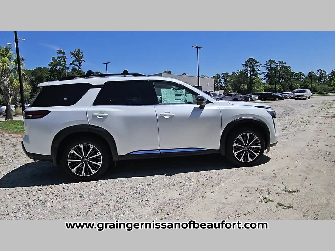 2026 Nissan Pathfinder Platinum