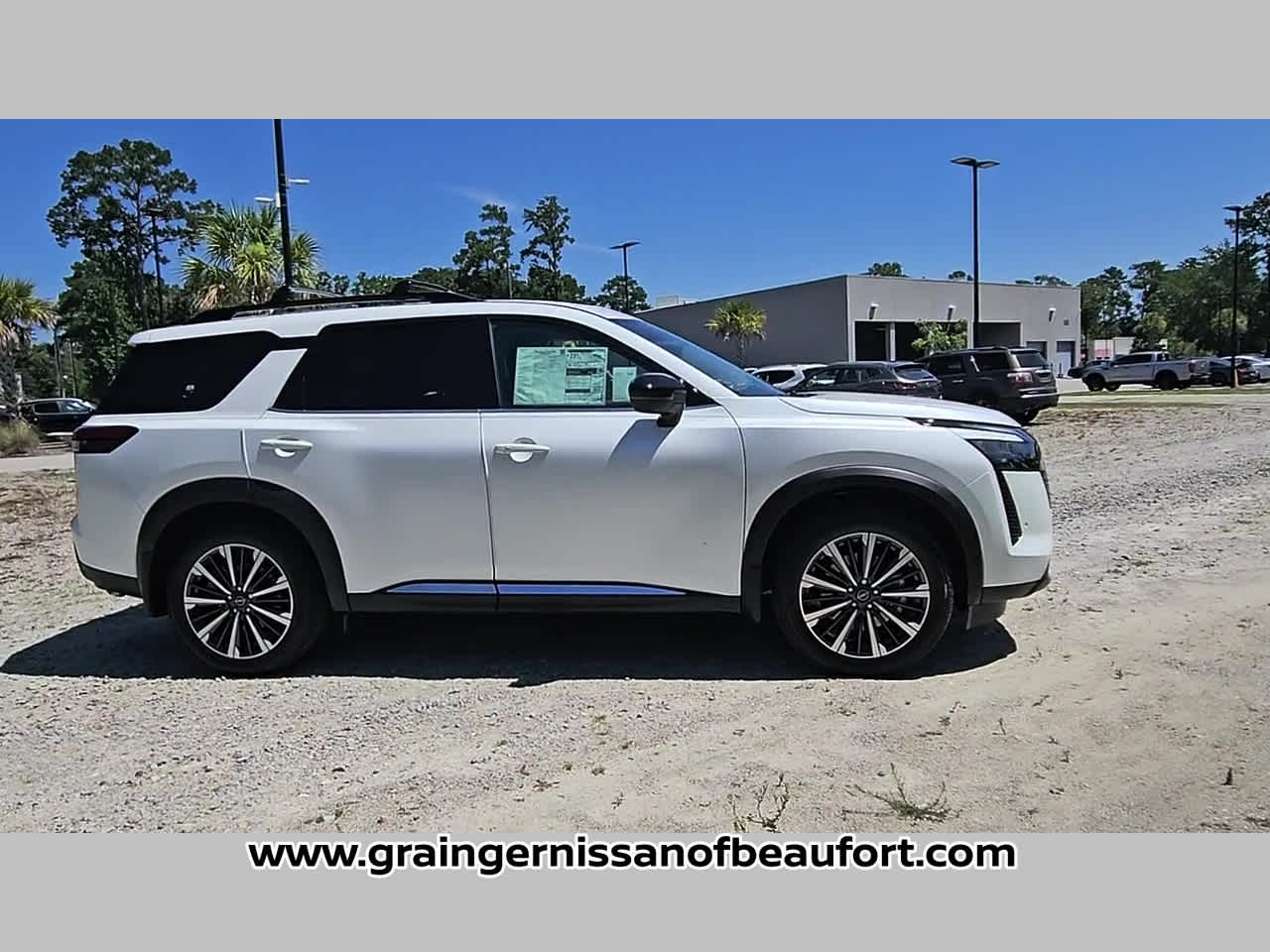 2026 Nissan Pathfinder Platinum