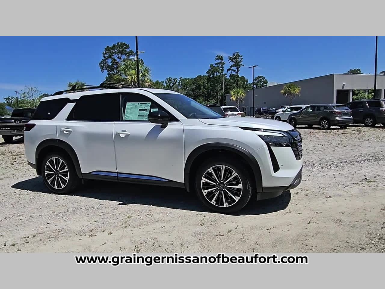2026 Nissan Pathfinder Platinum