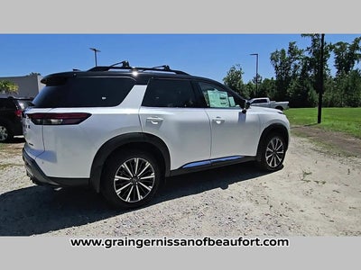 2026 Nissan Pathfinder Platinum